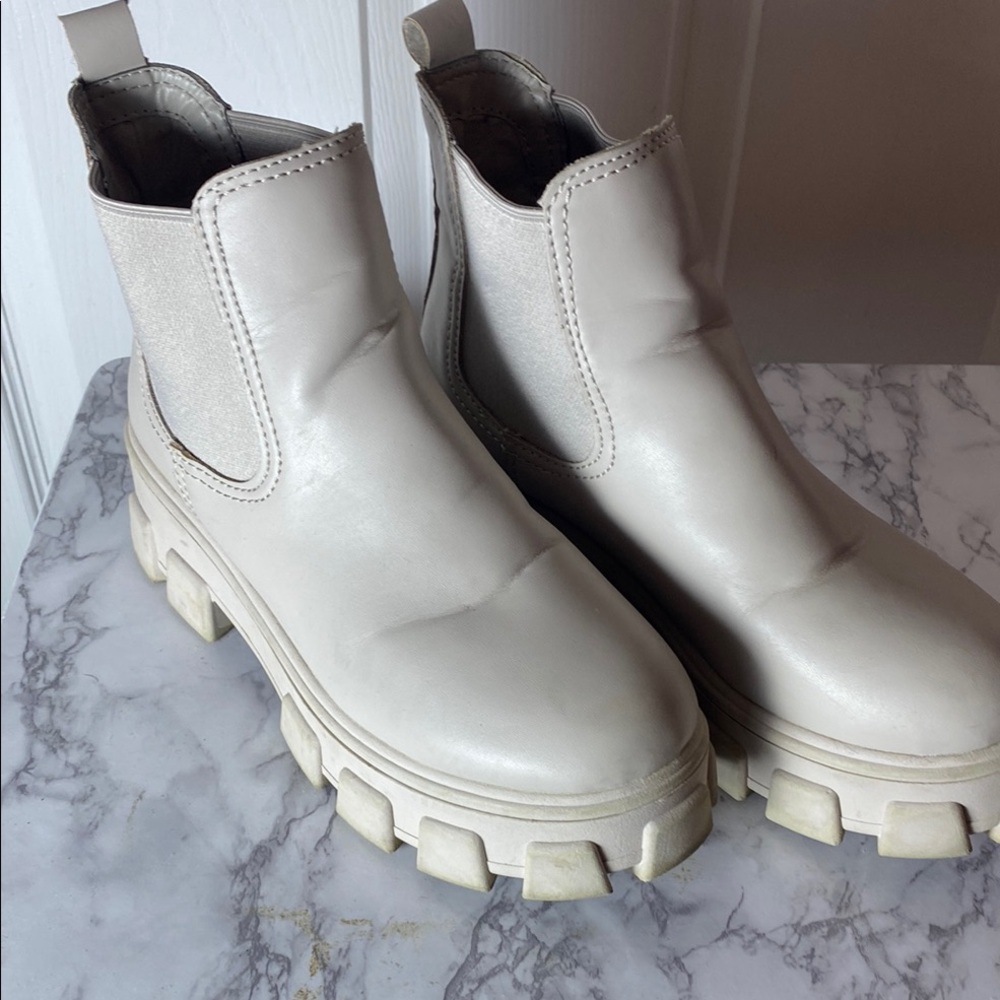 Circus by Sam Edelman Women’s Darielle Lug Sole Platform Ankle Boots Size 8